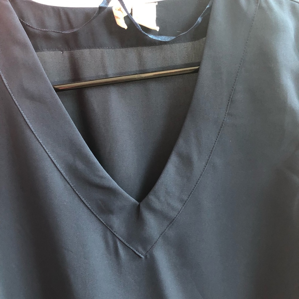 Navy blouse ✳️BOGO - Picture 2 of 5